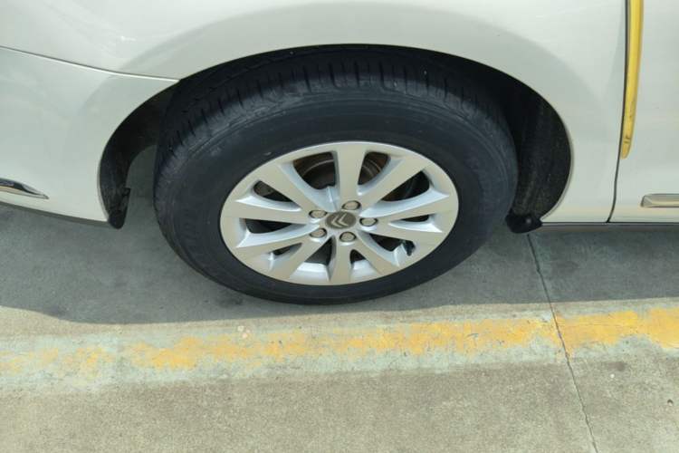 Used Citroen C5 2014 1.6T Automatic Luxury Model Right Rear Wheel Hub
