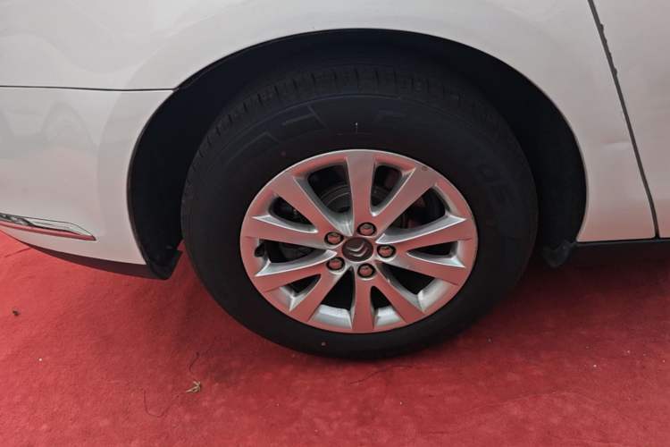 Used Citroen C5 2014 1.6T Automatic Luxury Model Right Rear Wheel Hub