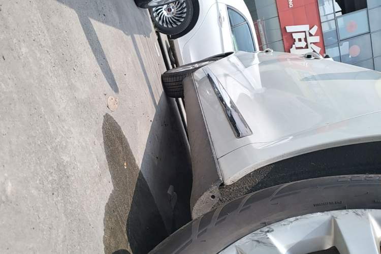 Used Citroen C5 2014 2.0L Automatic Luxury Edition Right Side Sill