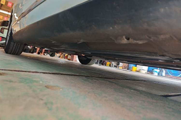 Used Citroen C5 2014 2.0L Automatic Luxury Edition Right Side Sill