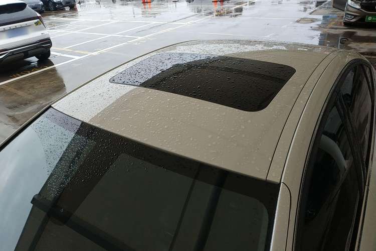 Used Citroen C5 2014 1.6T Automatic Luxury Model Roof