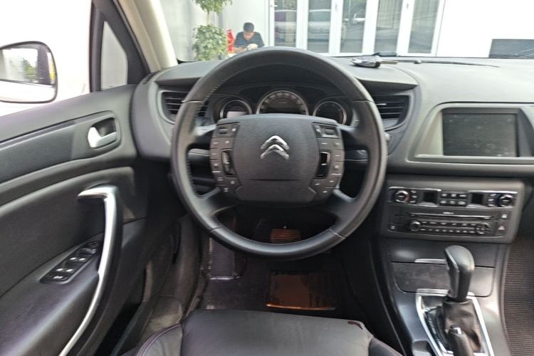 Used Citroen C5 2014 1.6T Automatic Luxury Model Steering Wheel
