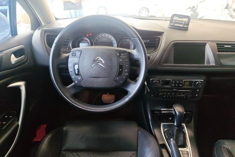 Used Citroen C5 2014 1.6T Automatic Luxury Model Steering Wheel