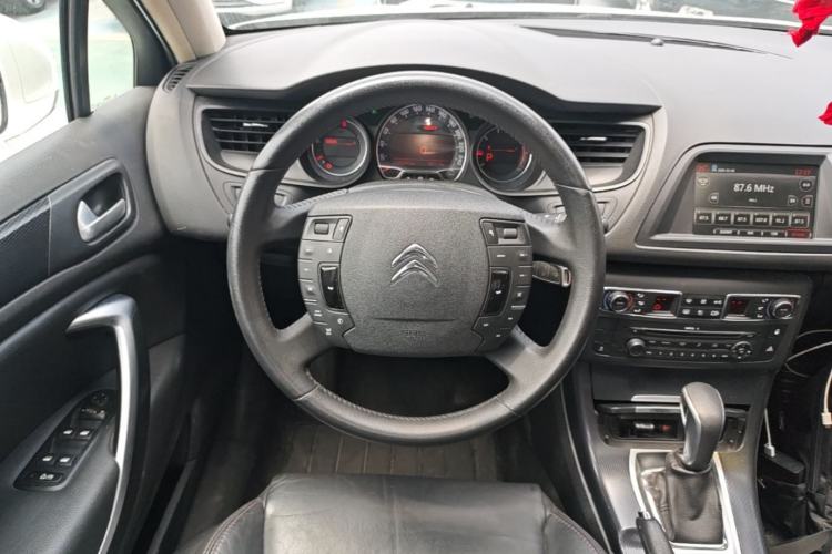Used Citroen C5 2014 1.6T Automatic Luxury Model Steering Wheel