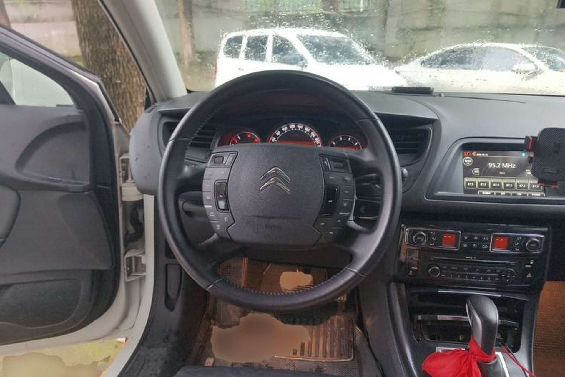 Used Citroen C5 2014 1.6T Automatic Prestige Model Steering Wheel