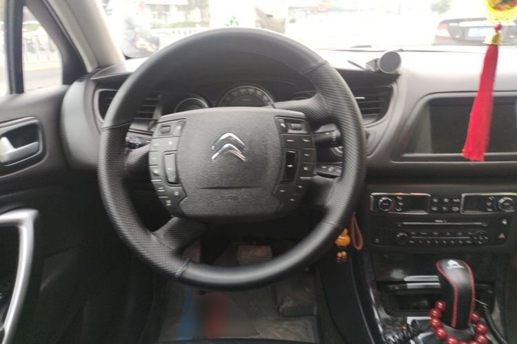 Used Citroen C5 2014 2.0L Automatic Luxury Edition Steering Wheel