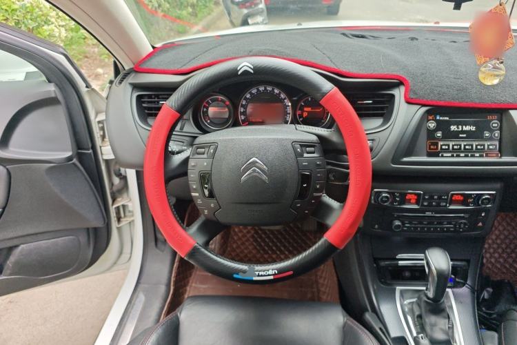 Used Citroen C5 2014 1.6T Automatic Luxury Model Steering Wheel