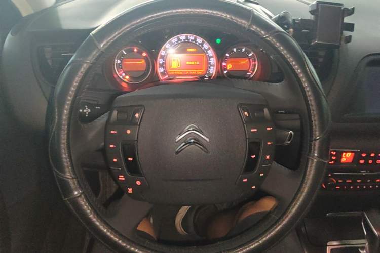 Used Citroen C5 2014 1.6T Automatic Luxury Model Steering Wheel