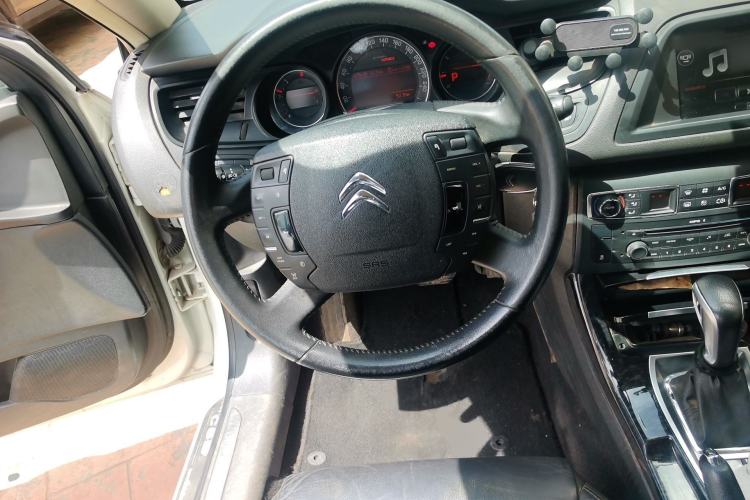 Used Citroen C5 2014 2.0L Automatic Luxury Edition Steering Wheel