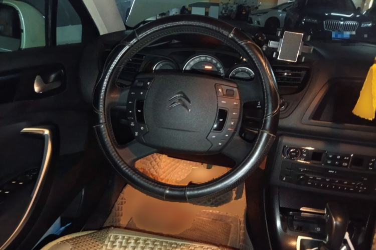 Used Citroen C5 2014 1.6T Automatic Luxury Model Steering Wheel