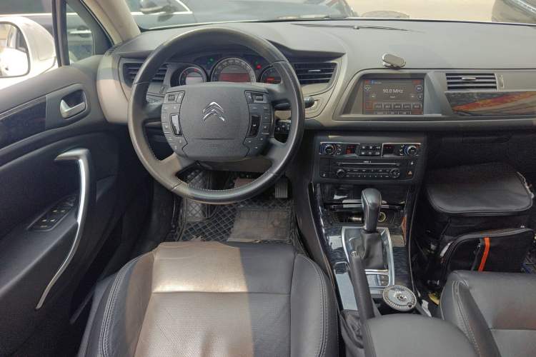 Used Citroen C5 2014 2.0L Automatic Luxury Edition Steering Wheel