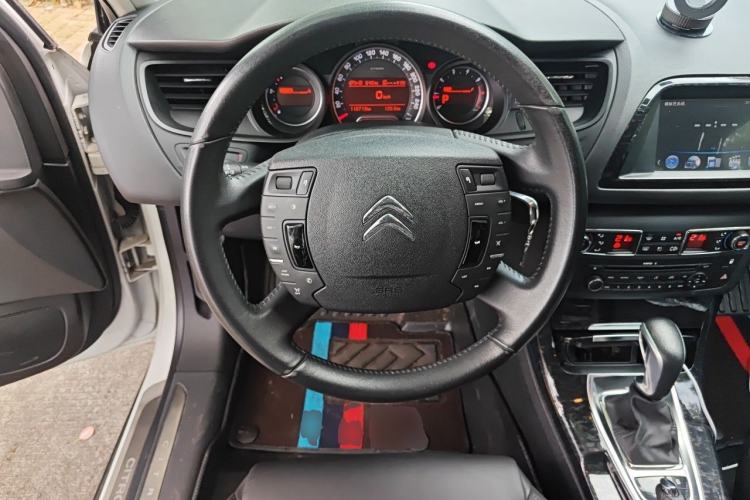Used Citroen C5 2014 2.0L Automatic Luxury Edition Steering Wheel