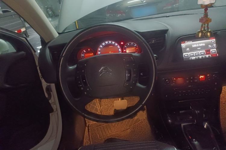 Used Citroen C5 2014 2.0L Automatic Luxury Edition Steering Wheel