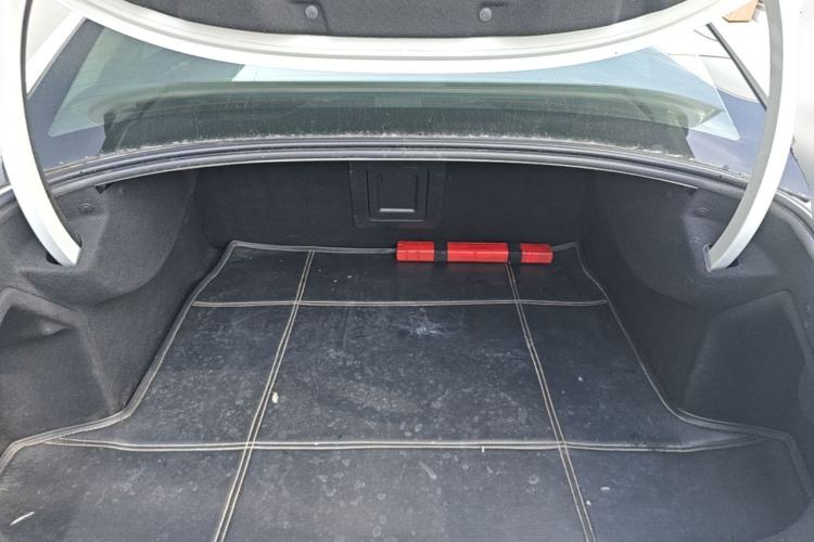 Used Citroen C5 2014 1.6T Automatic Luxury Model Trunk