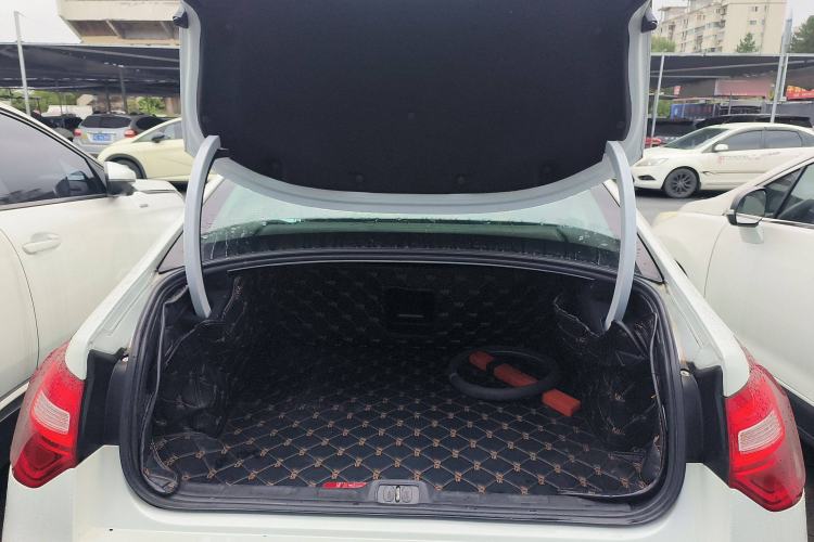 Used Citroen C5 2014 1.6T Automatic Luxury Model Trunk