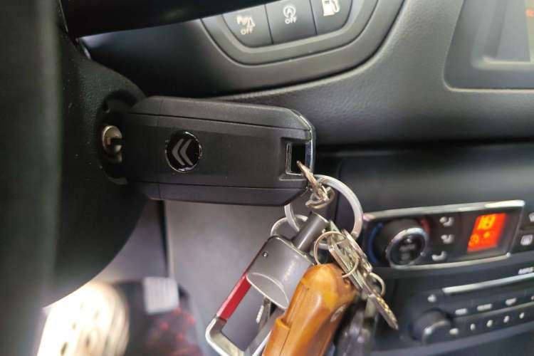 Used Citroen C5 2014 1.6T Automatic Luxury Model Vehicle Key