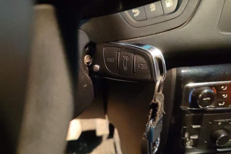 Used Citroen C5 2014 1.6T Automatic Prestige Model Vehicle Key