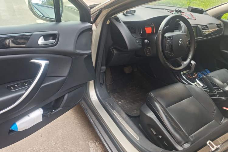 Used Citroen C5 2014 2.0L Automatic Luxury Edition Driver Seat