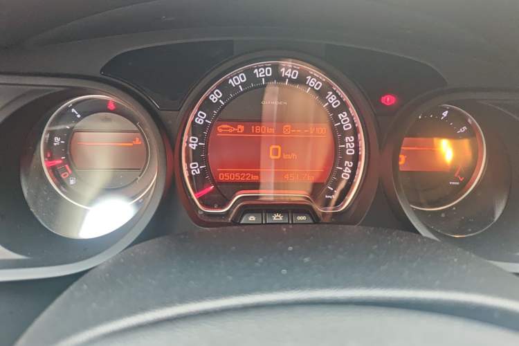 Used Citroen C5 2014 2.0L Automatic Luxury Edition Odometer Close Up