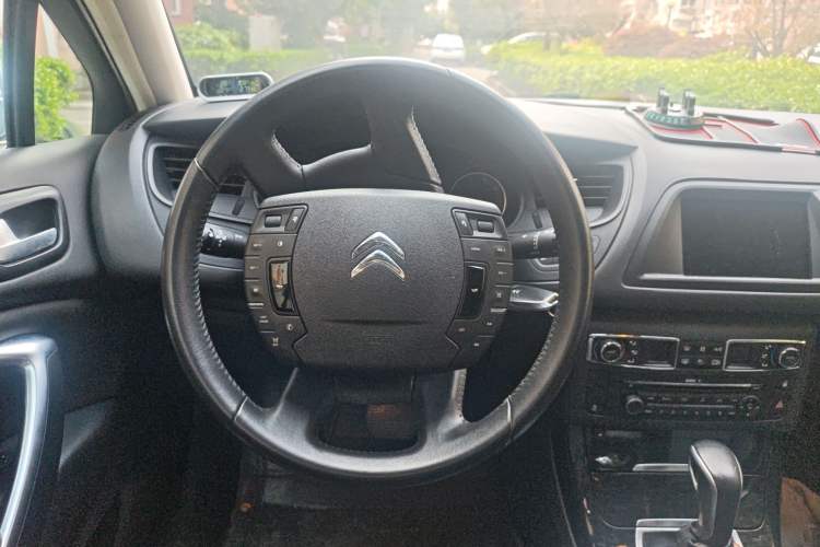Used Citroen C5 2014 2.0L Automatic Luxury Edition Steering Wheel