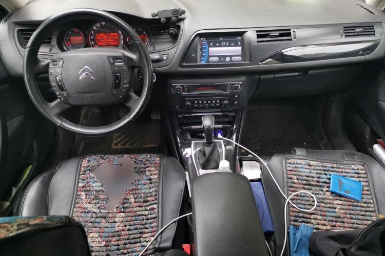 Used Citroen C5 2016 1.6T Automatic Zunyue Model Center Console