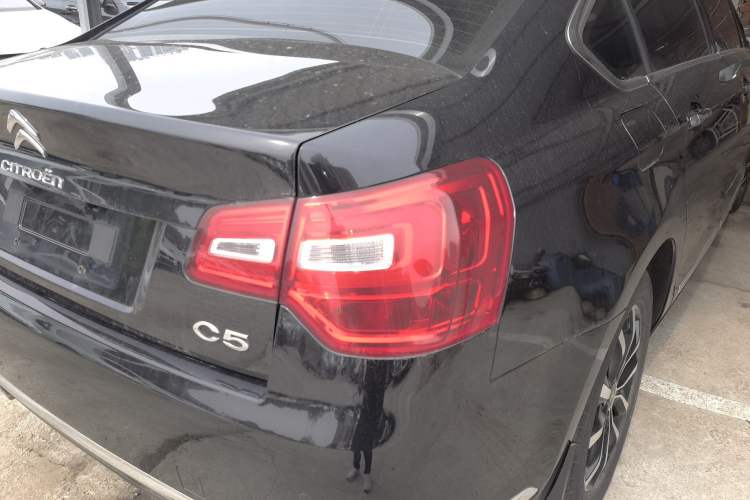 Used Citroen C5 2016 1.8T Automatic Luxury Model Exterior 3