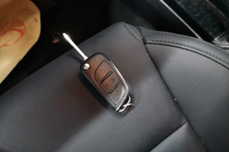 Used Citroen C5 2016 1.6T Automatic Zunyue Model Interior 1