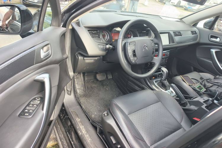 Used Citroen C5 2016 1.8T Automatic Prestige Model Interior 3