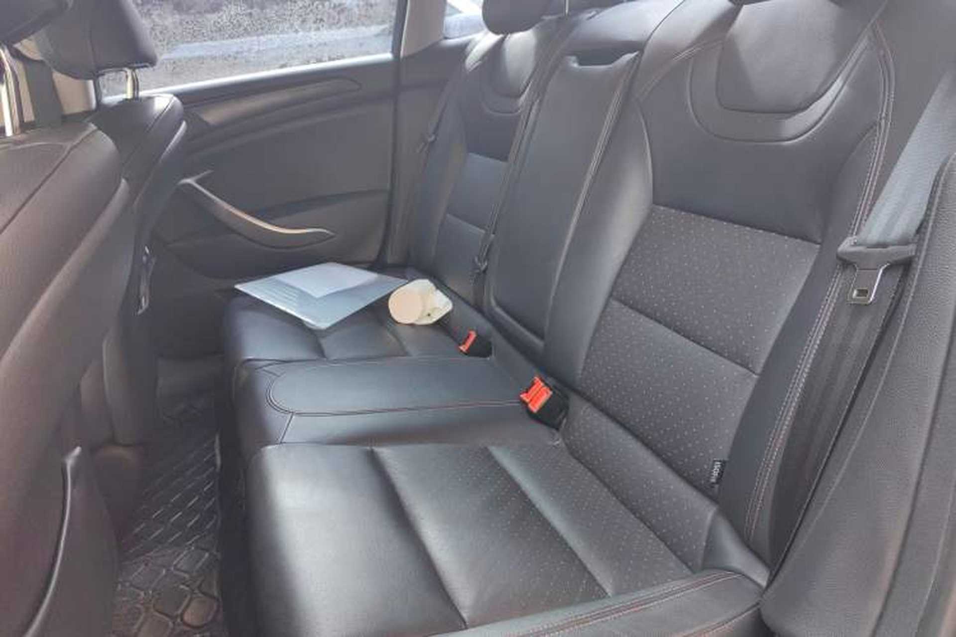 Used Citroen C5 2016 1.6T Automatic Zunyue Model Left Rear Seat