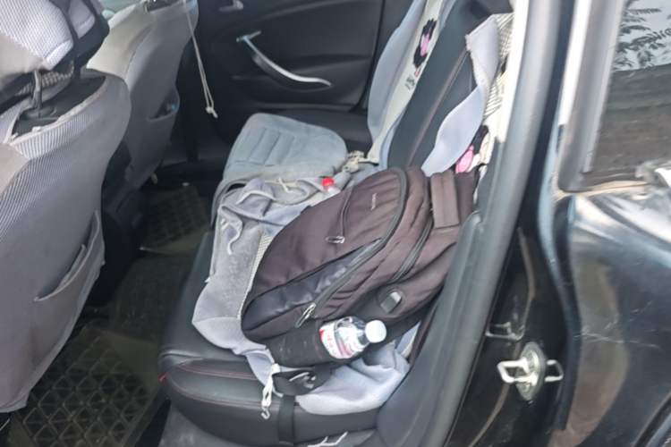 Used Citroen C5 2016 1.6T Automatic Zunyue Model Left Rear Seat