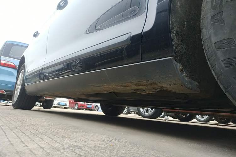 Used Citroen C5 2016 1.6T Automatic Zunyue Model Right Side Sill