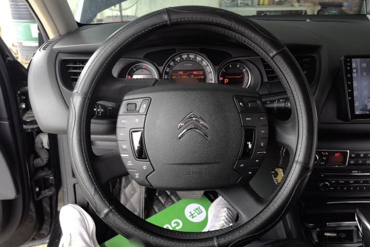 Used Citroen C5 2016 1.8T Automatic Luxury Model Steering Wheel