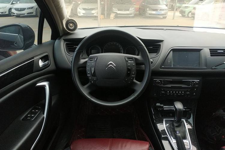 Used Citroen C5 2016 1.6T Automatic Zunyue Model Steering Wheel