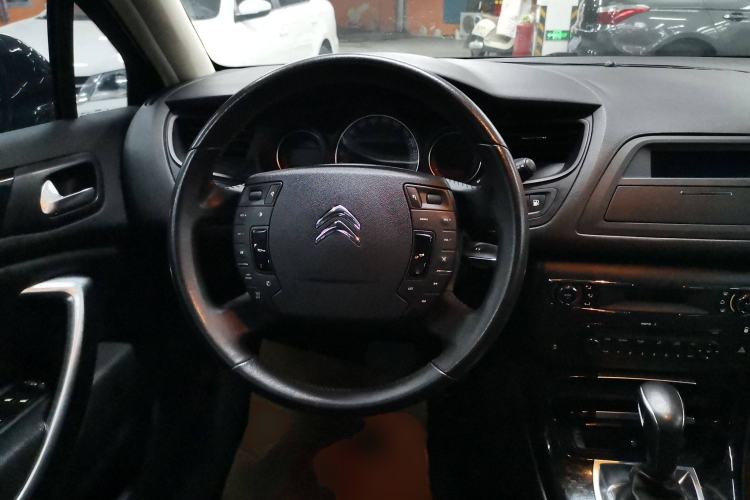 Used Citroen C5 2016 1.6T Automatic Zunyue Model Steering Wheel