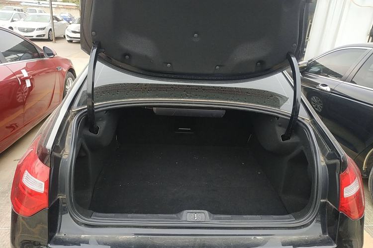 Used Citroen C5 2016 1.6T Automatic Zunyue Model Trunk