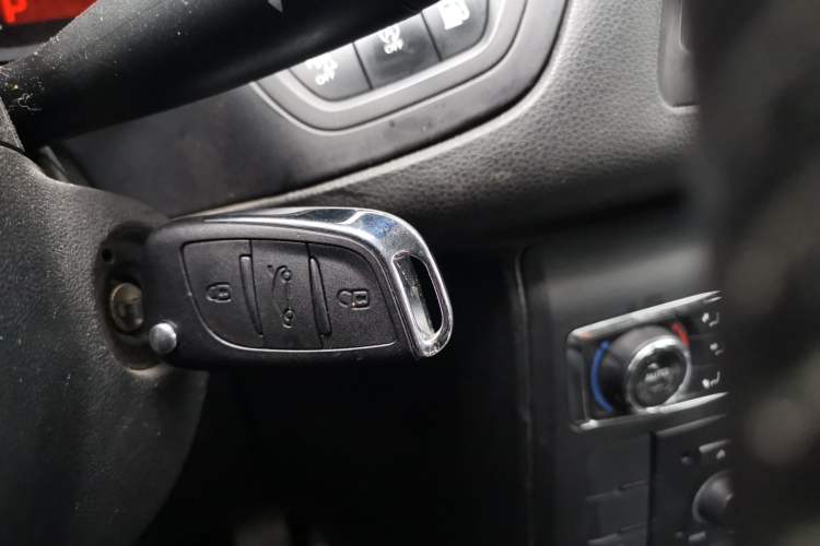 Used Citroen C5 2016 1.6T Automatic Zunyue Model Vehicle Key