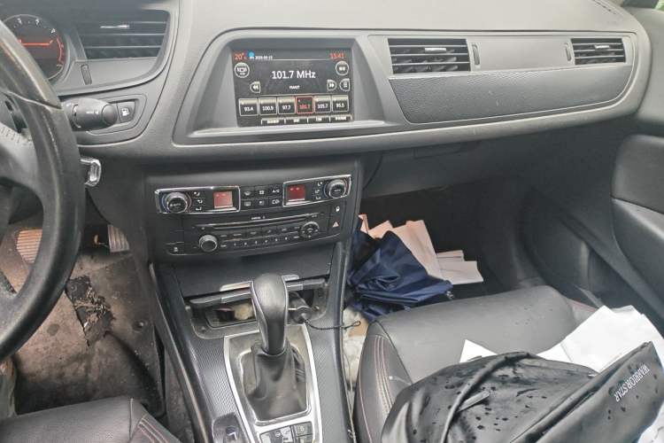 Used Citroen C5 2016 1.6T Automatic Zunyue Model Audio And AC Panel