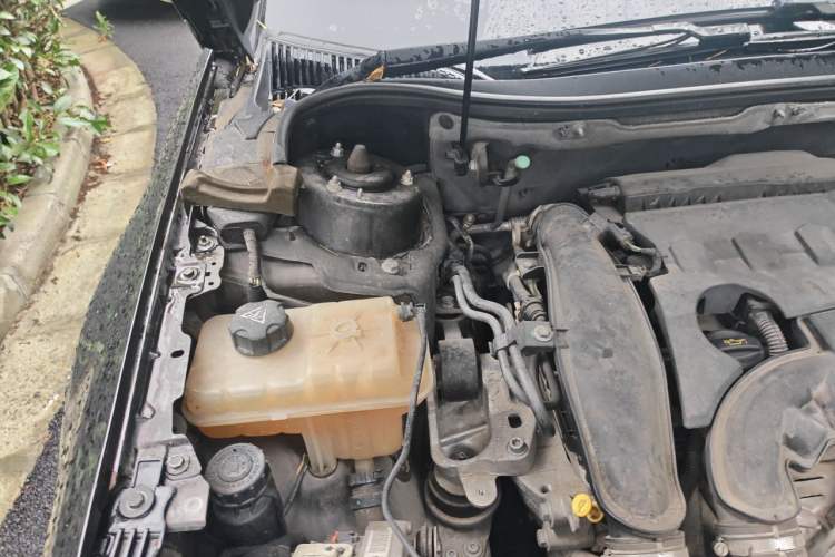 Used Citroen C5 2016 1.6T Automatic Zunyue Model Engine Bay Right