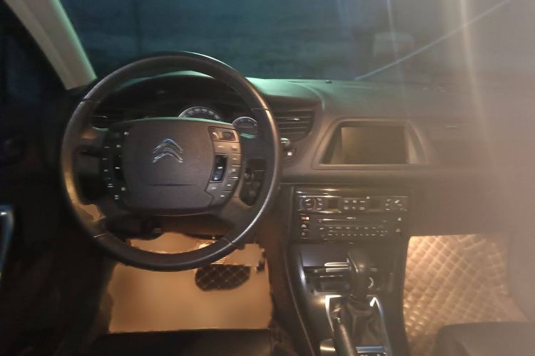 Used Citroen C5 2016 1.8T Automatic Prestige Model Interior 2