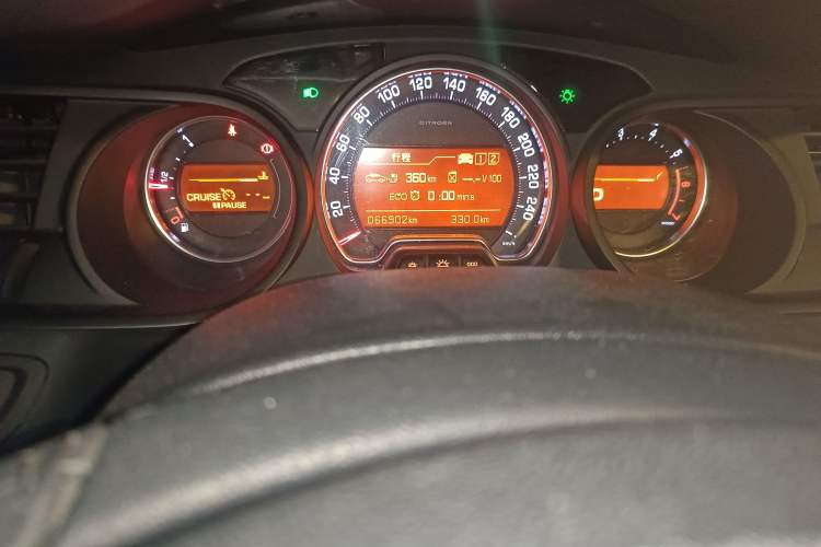Used Citroen C5 2016 1.8T Automatic Prestige Model Odometer Close Up
