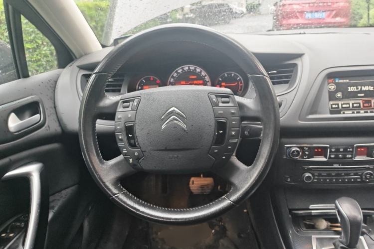 Used Citroen C5 2016 1.6T Automatic Zunyue Model Steering Wheel