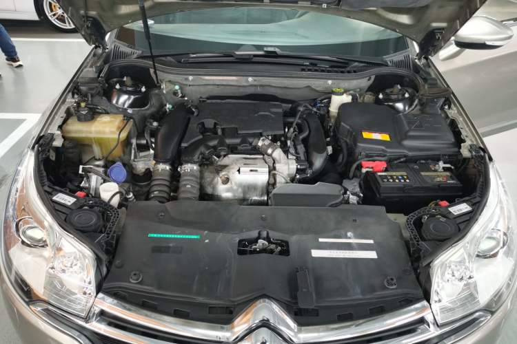 Used Citroen C5 2016 1.6T Automatic Prestige Model Engine Bay