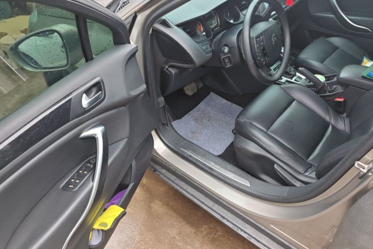 Used Citroen C5 2016 1.6T Automatic Zunyue Model Driver Seat