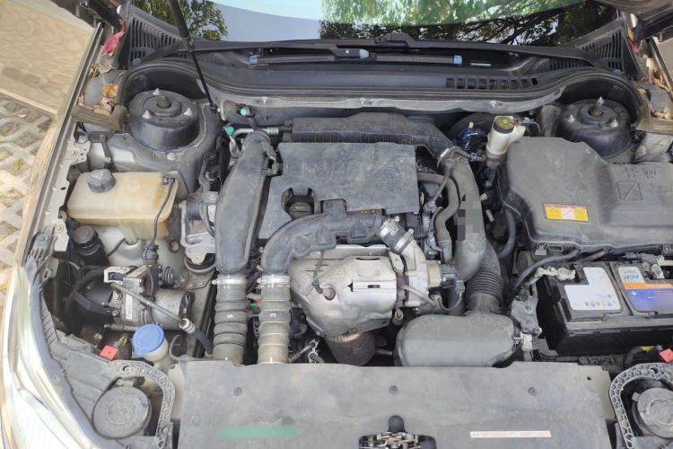 Used Citroen C5 2016 1.6T Automatic Zunyue Model Engine Bay