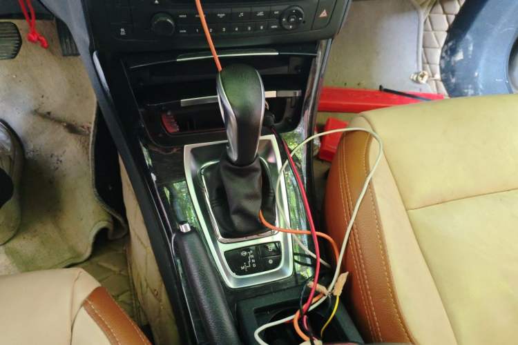 Used Citroen C5 2016 1.6T Automatic Zunyue Model Gear Lever