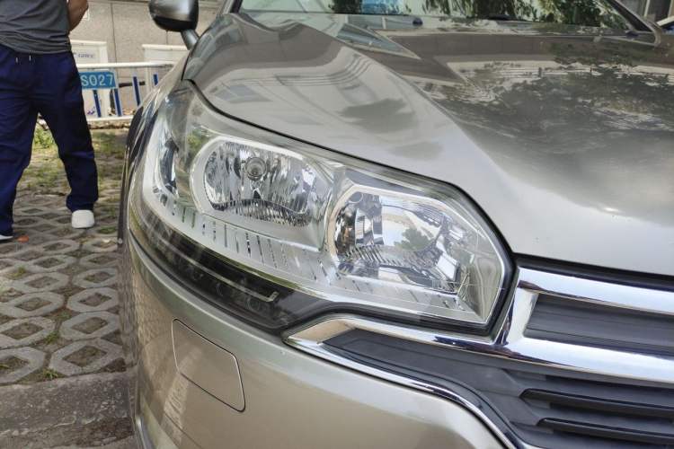 Used Citroen C5 2016 1.6T Automatic Zunyue Model Right Front Headlight