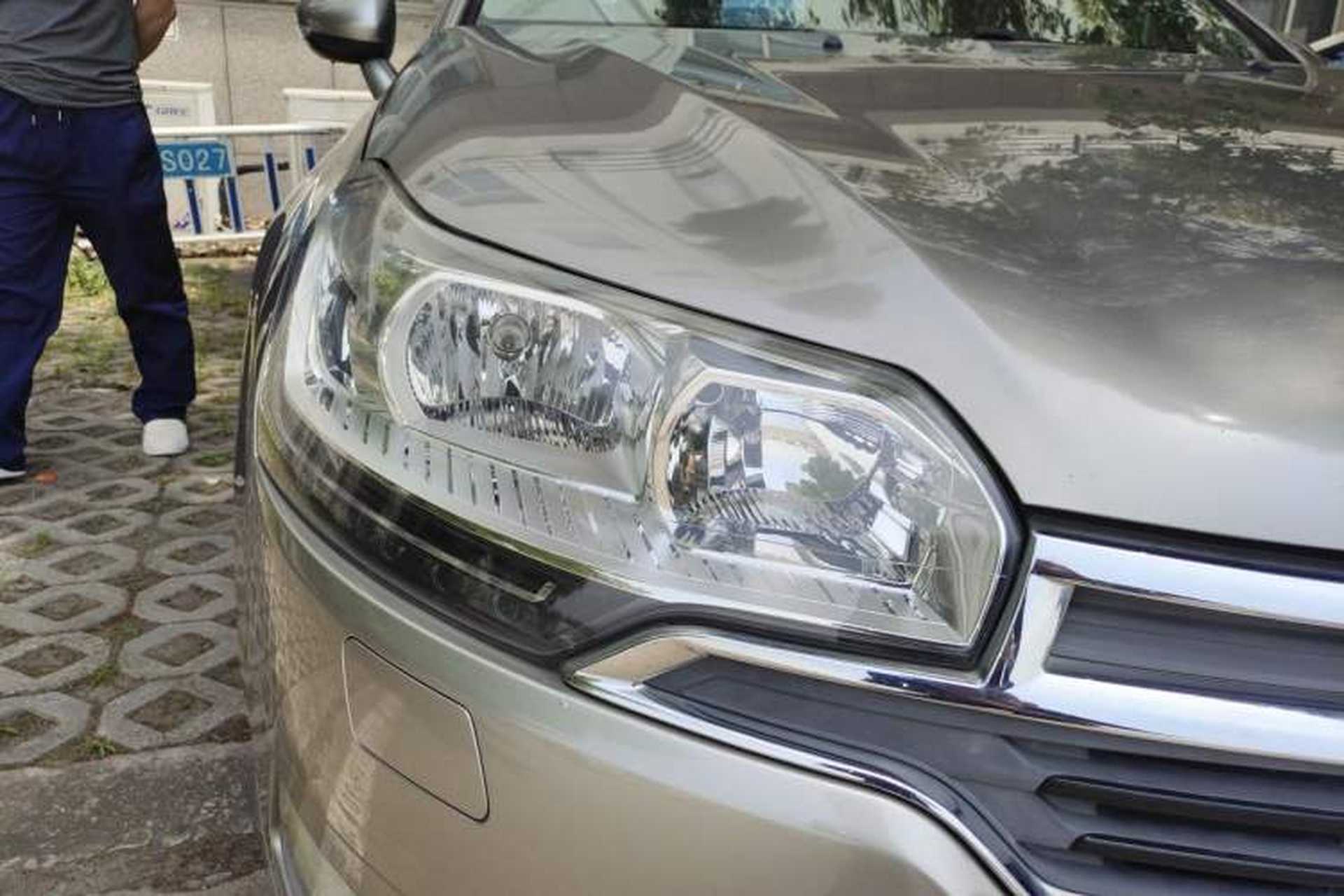 Used Citroen C5 2016 1.6T Automatic Zunyue Model Right Front Headlight