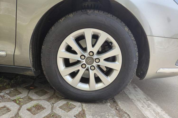 Used Citroen C5 2016 1.6T Automatic Zunyue Model Right Front Wheel Hub