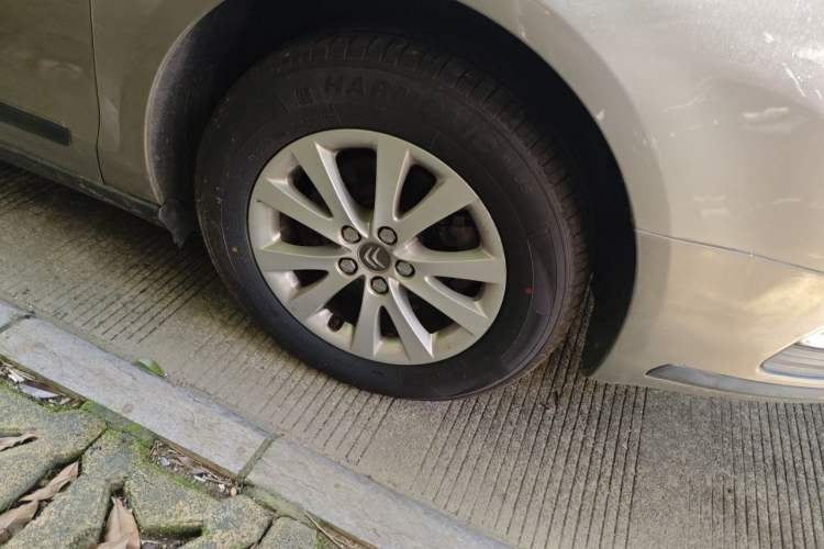 Used Citroen C5 2016 1.6T Automatic Zunyue Model Right Front Wheel Hub