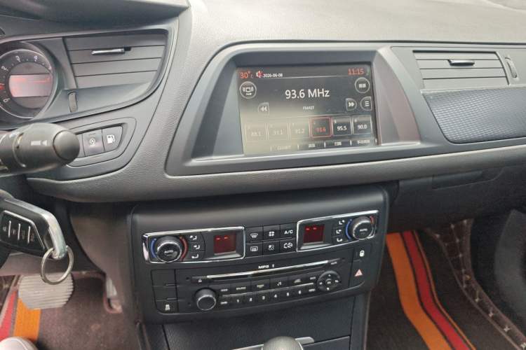 Used Citroen C5 2016 1.6T Automatic Luxury Model Audio And AC Panel